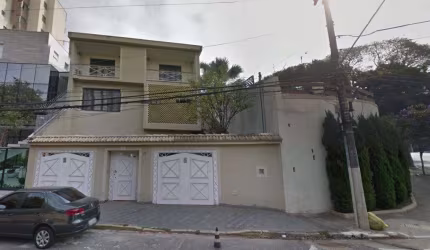 Casa comercial ou Residencial próximo ao metrô