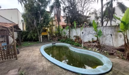 Sobrado no Brooklin Paulista de 300 m² a Venda com piscina