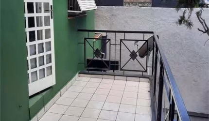 Ótimo sobrado, para fins comercial, e residencial
