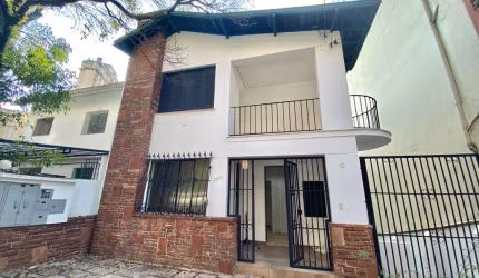Sobrado comercial ao lado da PUC SP-Excelente estado.