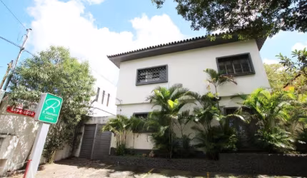 Excelente localização proximo Doutor Arnaldo. Comercial, recuado,