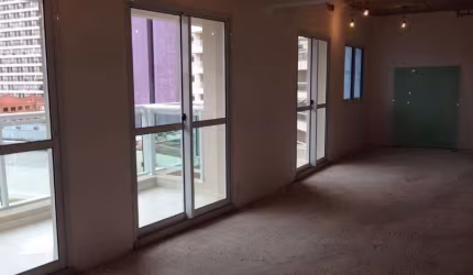Sala comercial à venda de 94 m² em Pinheiros com 2 vagas.