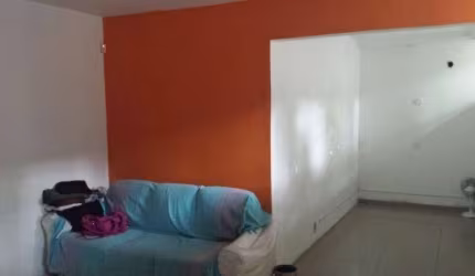 Casa Residencial e Comercial para locação. Agende uma visita !