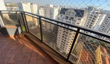 Cobertura reformada para venda ou locacão em Moema, 192 m2, 3 dorms (2 suítes), piscina e 2 vagas