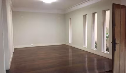 Casa comercial, com elevador