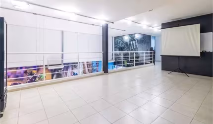 Prédio Comercial no Paraíso