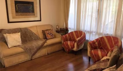 Sobrado com excelente localização,Sobrado com excelente localização, 1 suíte.