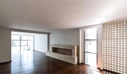 Apartamento com suítes a poucos passos da praça Buenos Aires