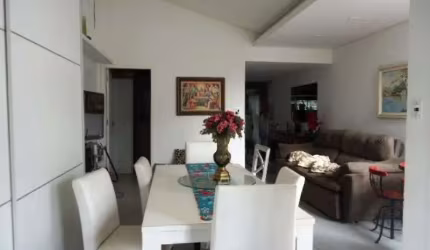 Casa Térrea - Recém-Reformada Vila Olímpia com 03 Dormitórios e 01 Suíte - Venda.