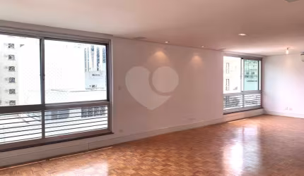 Apartamento de 210mts 3 dorms (1 suíte) 2 vagas