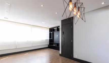 Apartamento a venda em Moema