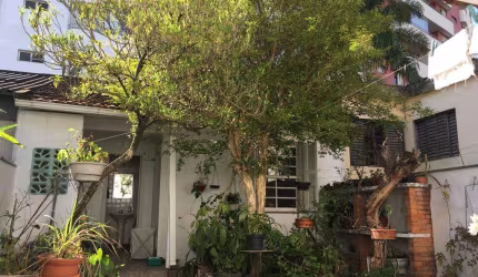 200m2 Sobrado na Vila Clementino perto do metro HSP, 3 dormitórios, quintal com jardim e edicula