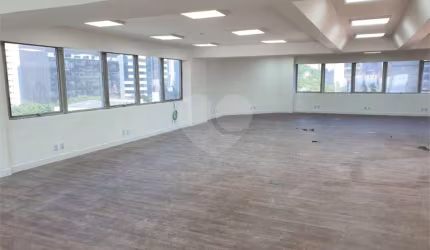 Oportunidade Única: Imóvel Comercial na Berrini