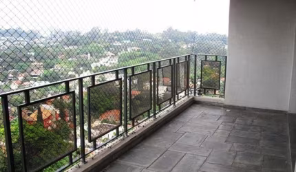 Apartamento à venda de 375 m² no Morumbi com 4 quartos sendo 2 suites e 3 vagas.