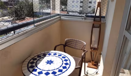 Apartamento à venda  de 99 m² na Vila Mariana  com 3 quartos, 2 suites, 2 vagas e depósito.