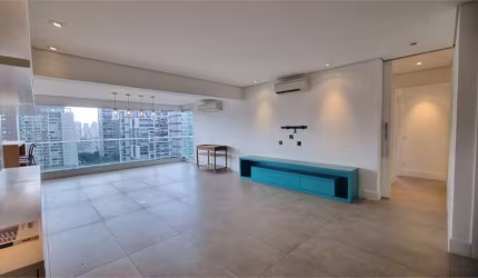 Ideal Brooklin, andar alto, pronto para morar