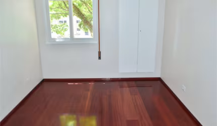 Apartamento à venda ao lado do Metro Moema com 130m²