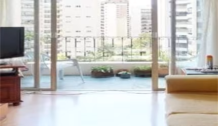 Lindo apartamento de 112 m2  em Perdizes!  Com Varanda e 2 vagas e lazer !