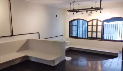 CASA RESIDENCIAL/COMERCIAL PARA VENDA/LOCAÇÃO EM PINHEIROS COM 224M²