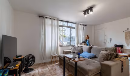 Apartamento à Venda em Moema - 100m² 1 Suíte 3 Quartos 1 Vaga