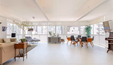 APARTAMENTO 245M2 NA OSCAR FREIRE, ANDAR ALTO,  PRÓXIMO AO CLUBE PAULISTANO.