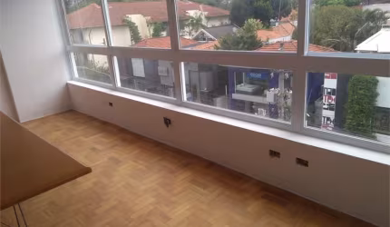 Apartamento à venda com 84m² e 2 dormitórios