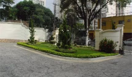 3 Dormitórios Próximo á Paulista - Condomínio Clube