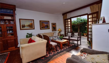 Casa Alto de Pinheiros - 220,00m2 - 3 suítes - 3 vagas