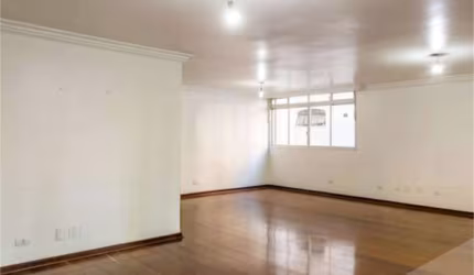 Apartamento com 4 dormitórios sendo 3 suítes e 2 vagas de garagem