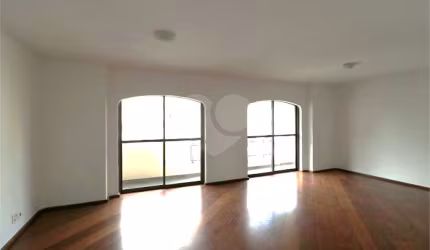 Apartamento em Moema - Lazer Com Piscina