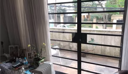 Casa venda e aluga na Alameda Joaquim Eugênio de Lima