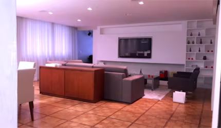 Apartamento  3dts 2 vagas .A 1  quadra do Shopping Cidade São Paulo.
