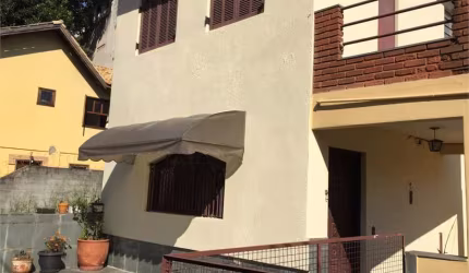 Vila Sonia , sobrado de Esquina , abaixo da avaliação