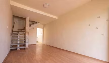 Casa para venda na Vila Madalena com 2 dormitórios, 1 vaga!