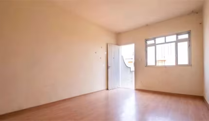 Casa para venda na Vila Madalena com 2 dormitórios, 1 vaga!