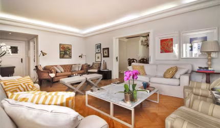 Excelente apartamento um por andar Linderberg em Higienopolis!