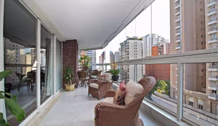 Apartamento com varanda e lazer no Paraíso