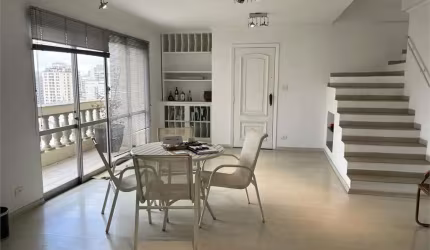 Cobertura à venda de 230 m² na  V. Clementino com 2 dormitórios, 1 suite, 3 vagas e depósito.