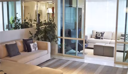 Excelente apartamento 3 suítes 3 vagas 160 m2 local nobre da Aclimação. Varanda Gourmet