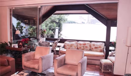 CASA COM 3 SUÍTES E PISCINA - planalto paulista