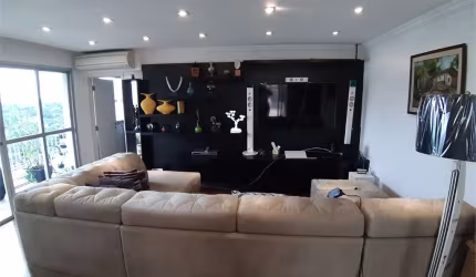 Cobertura a venda com 04 quartos, 02 suítes, 03 vagas e 320 m² no Campo Belo