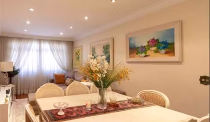 Casa na Saúde com 3 suítes e 5 vagas