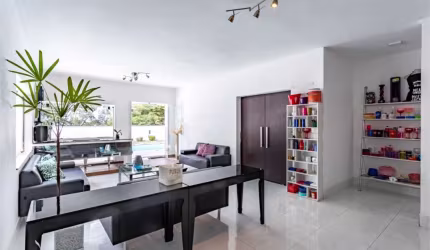 Sobrado Panamby, já esta montado para comercio c/várias salas , espaço Zen, piscina.