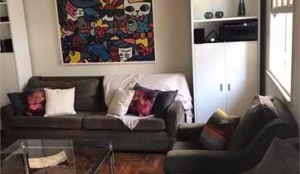 Apartamento, 2 dormitórios, 2 suites com living pra 2 ambientes.