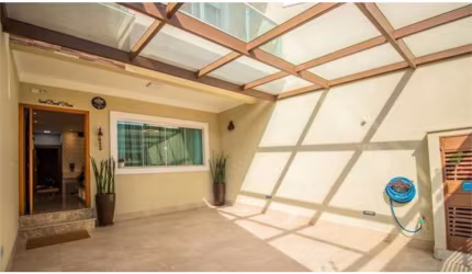 Casa na Vila Mariana com 3 suítes e 2 vagas