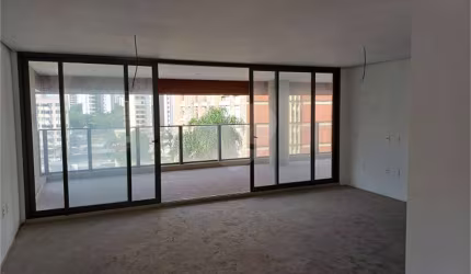 Apartamento-São Paulo-CAMPO BELO | Ref.: REO597310