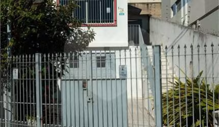 Sobrado, 4 dormitórios, 4 vagas próximo ao parque Ibirapuera. Ótimo investimento.