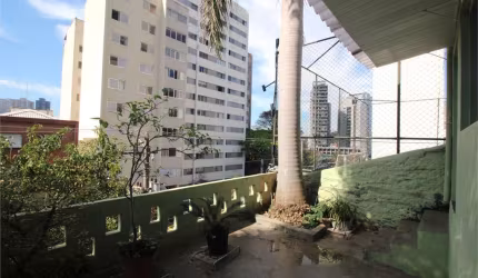 Casa próxima ao metrô - 03 dormitórios em Perdizes