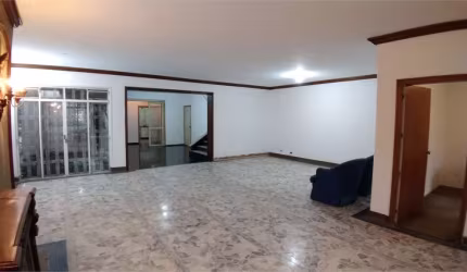 Excelente sobrado a venda no Planalto Paulista, com 4 dormitórios, 3 suítes, 6 salas e 10 vagas