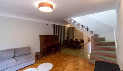 Casa dos sonhos com alta tecnologia, totalmente reformada em rua tranquila e segura